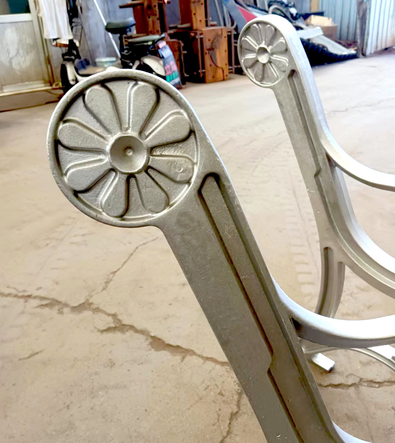 Cast aluminium bench end